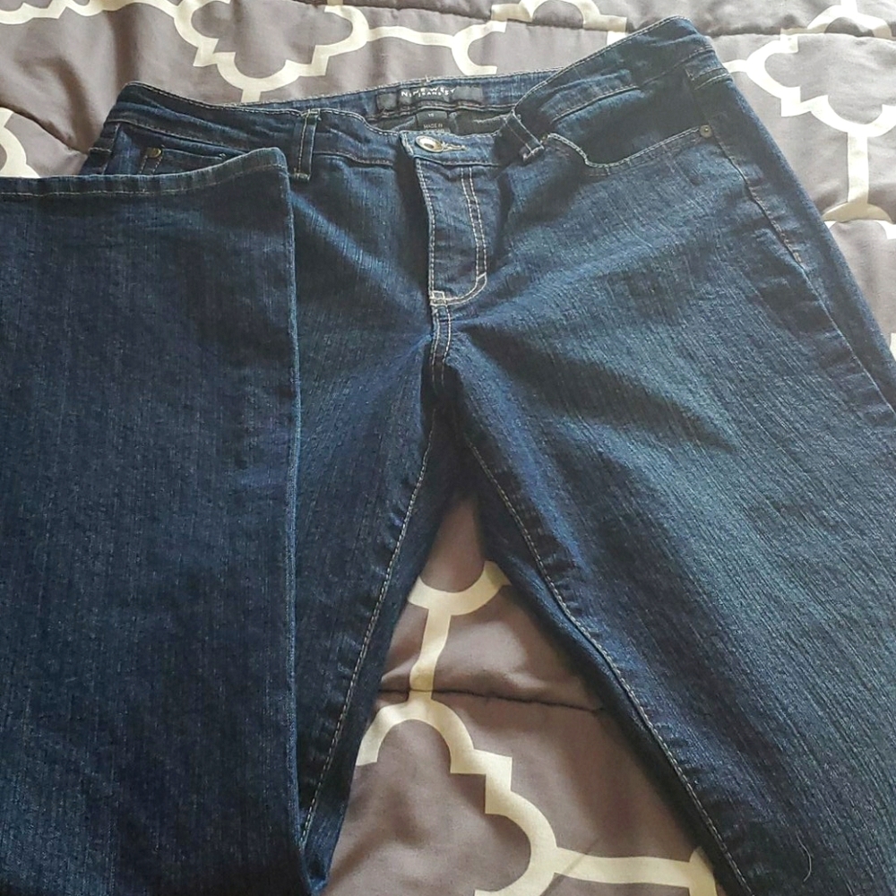 These jeans are too long for me